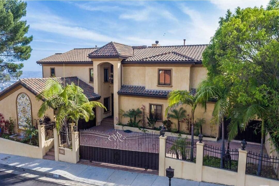 Celestia Crest, Venus Dr, 90046