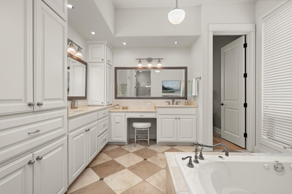 7321 Vista Mountain Drive