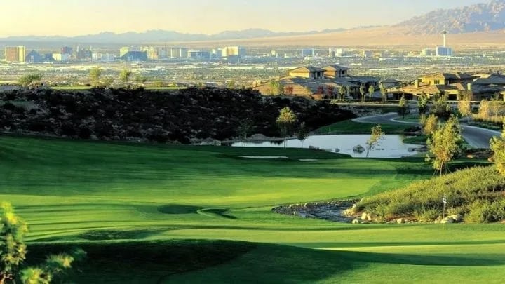 How Close Is Anthem Country Club To The Las Vegas Strip And Airport?