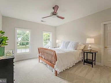 106 Calvary Ct SE