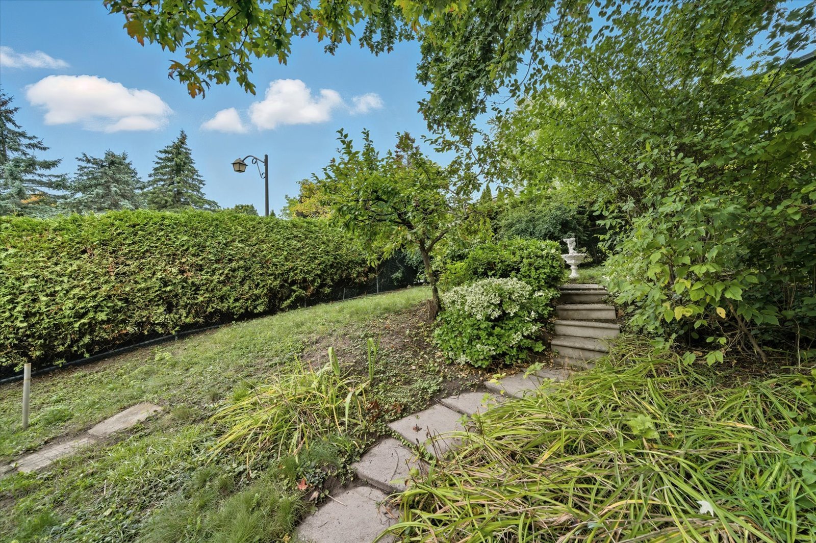 28 Christman Crt 