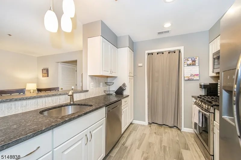 407 Chatfield Dr