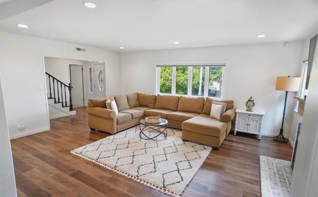 23350 Agramonte Dr, Newhall