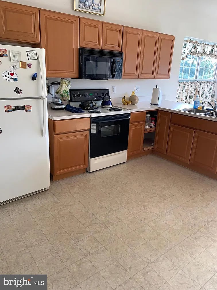 264 Wycombe Dr