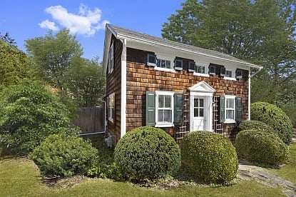 52 Floyd St