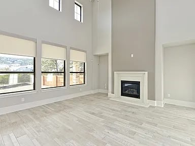 18005 Crofton Cv