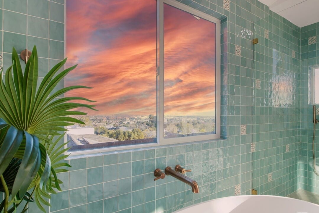 905 Berkeley St, 90403