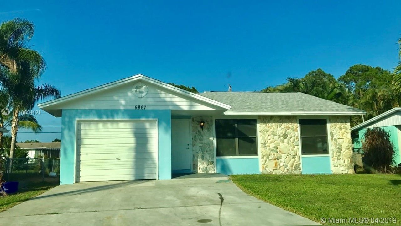 5867 SE Avalon Dr