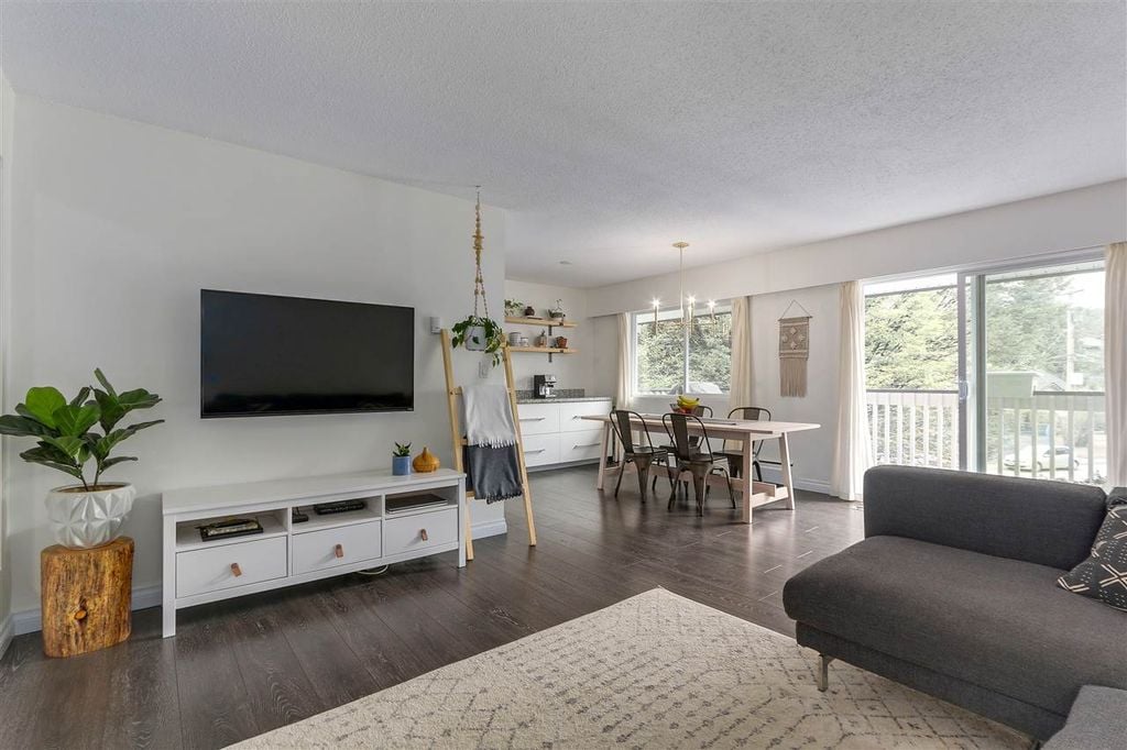 822 Premier St, #5