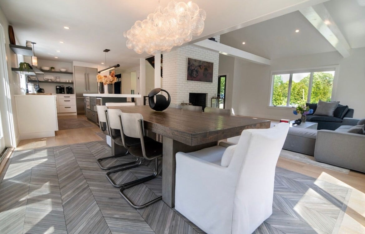 Edgartown Designer Retreat With Pool & Hot Tub