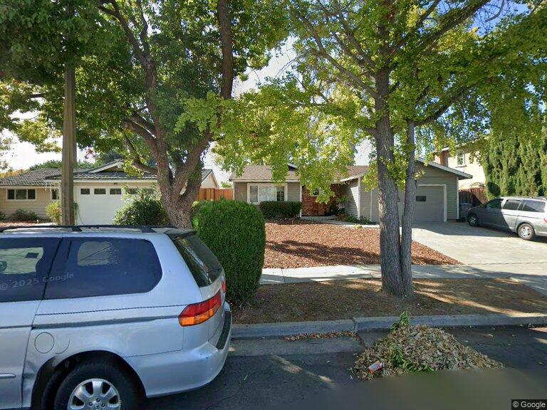 5579 Playa Del Rey