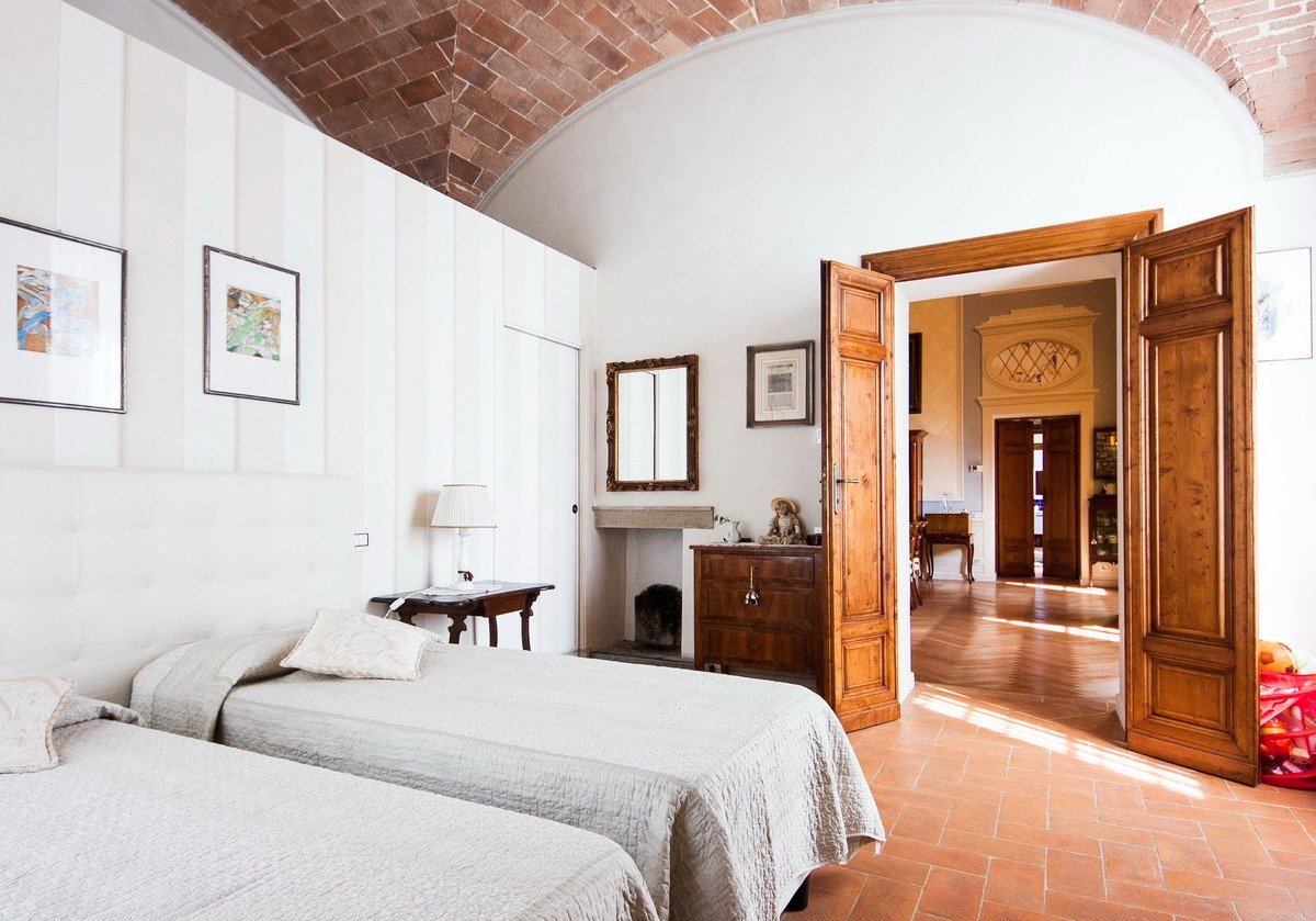 Period Villa Apartment With Private Garden