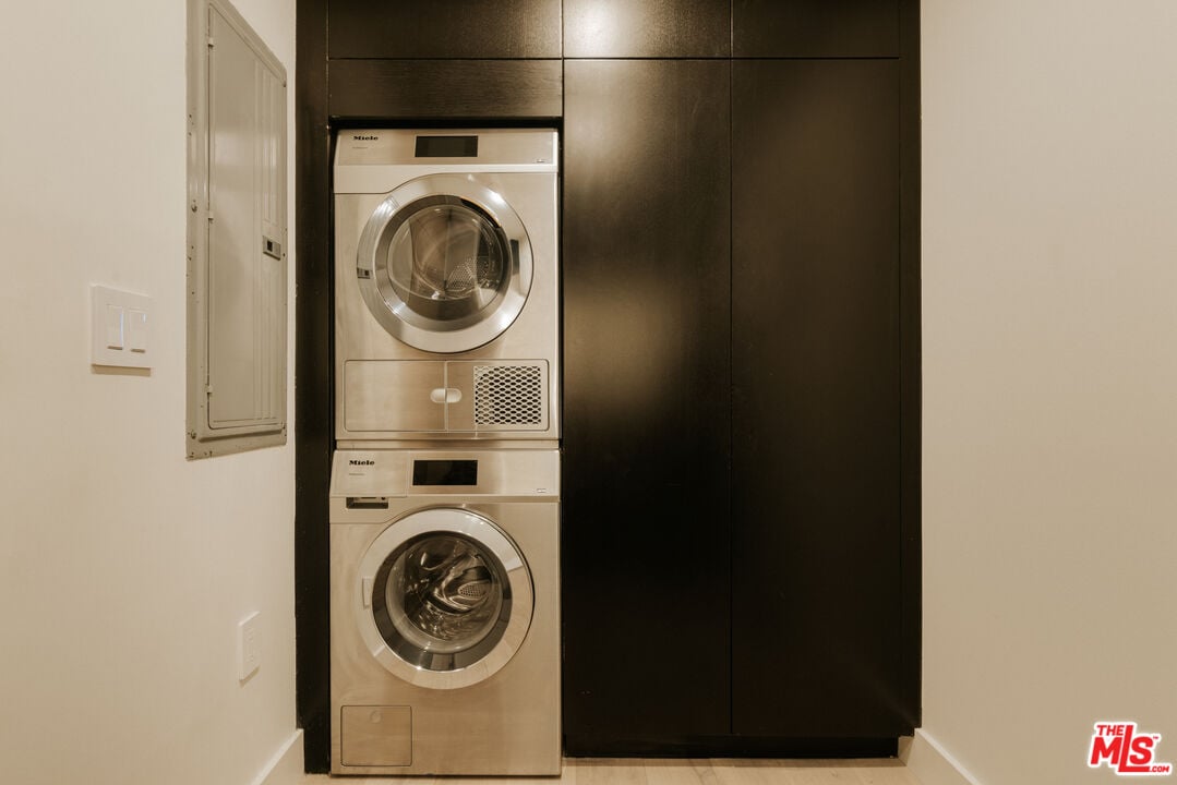 6250 Hollywood Blvd, #14A