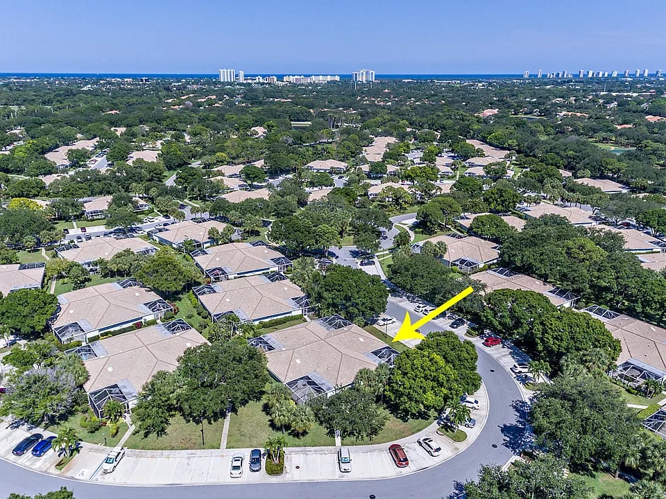 6404 Geminata Oak Ct