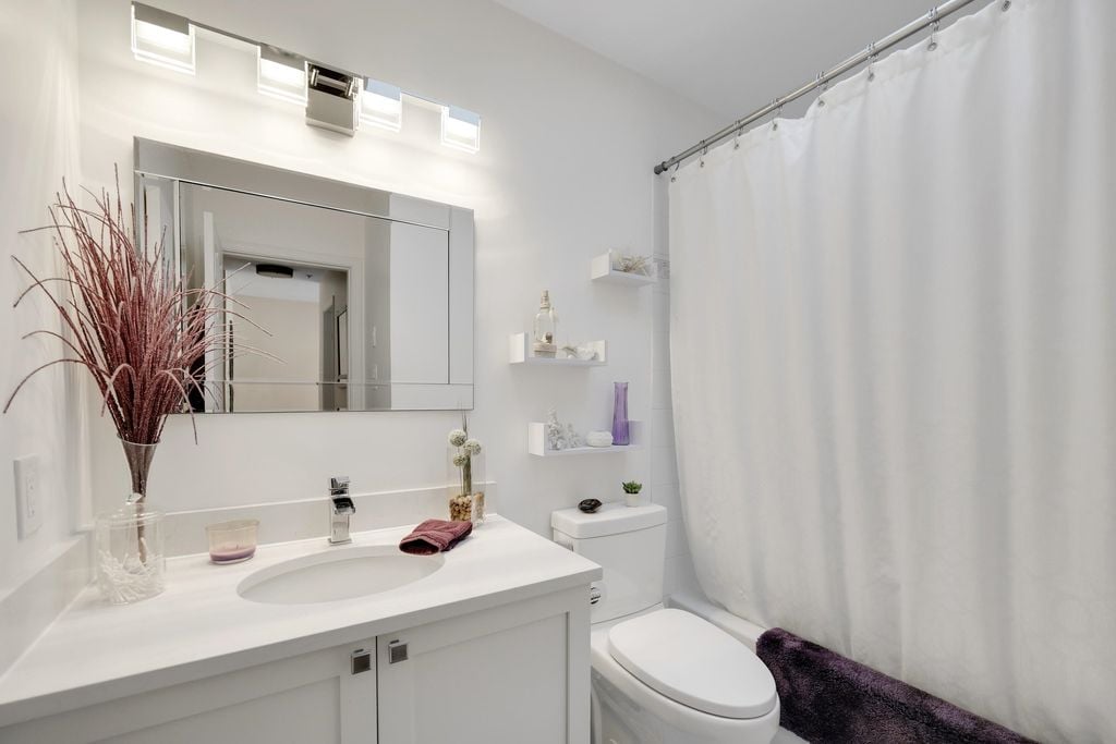 2401 Mamquam Rd, #10