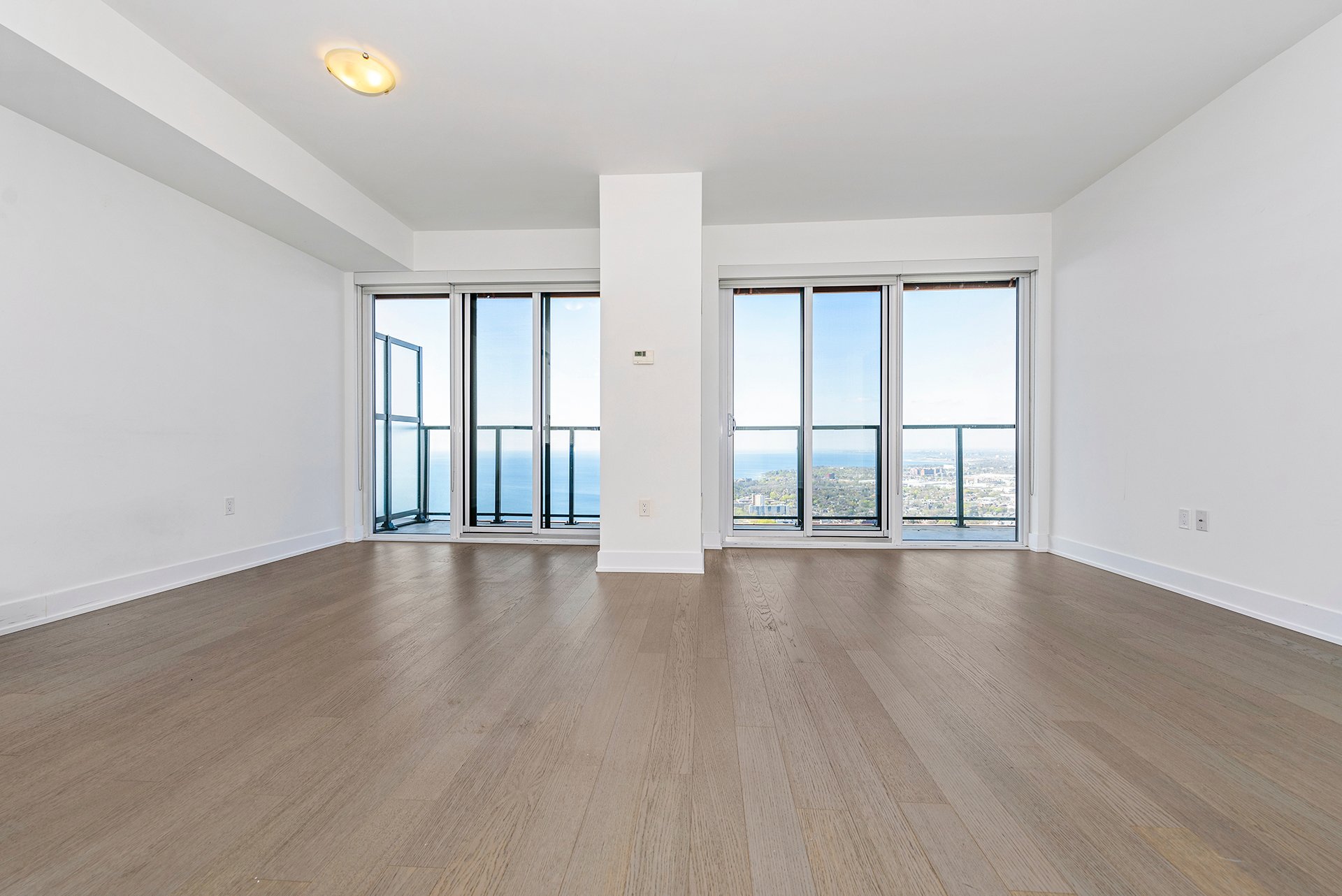 30 Shore Breeze Drive Unit: 5708