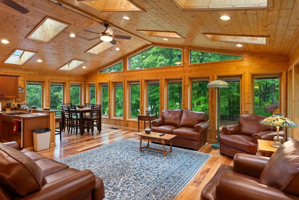 2499 E. Saint Ignace Rd
