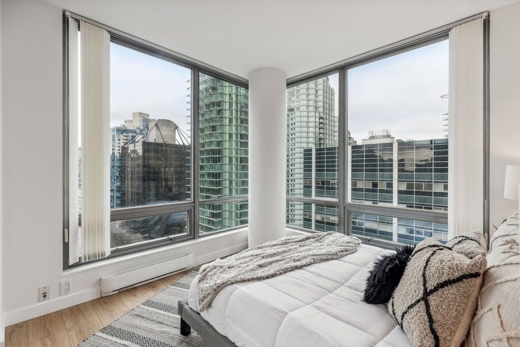 1288 W Georgia St, #1202