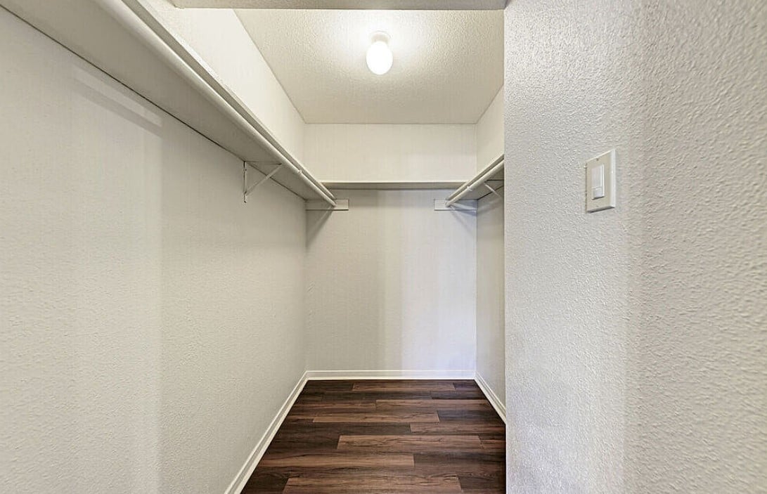 Amazing 1/1 value apartment home in north-central Austin