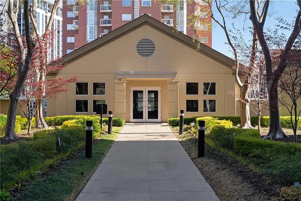 3475 Oak Valley Rd NE APT 2820