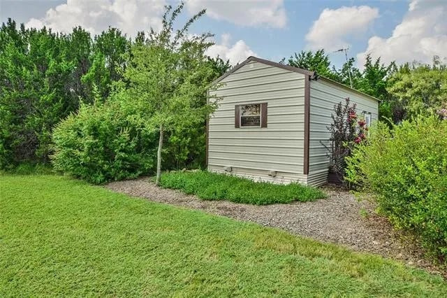 2055 County Rd 235