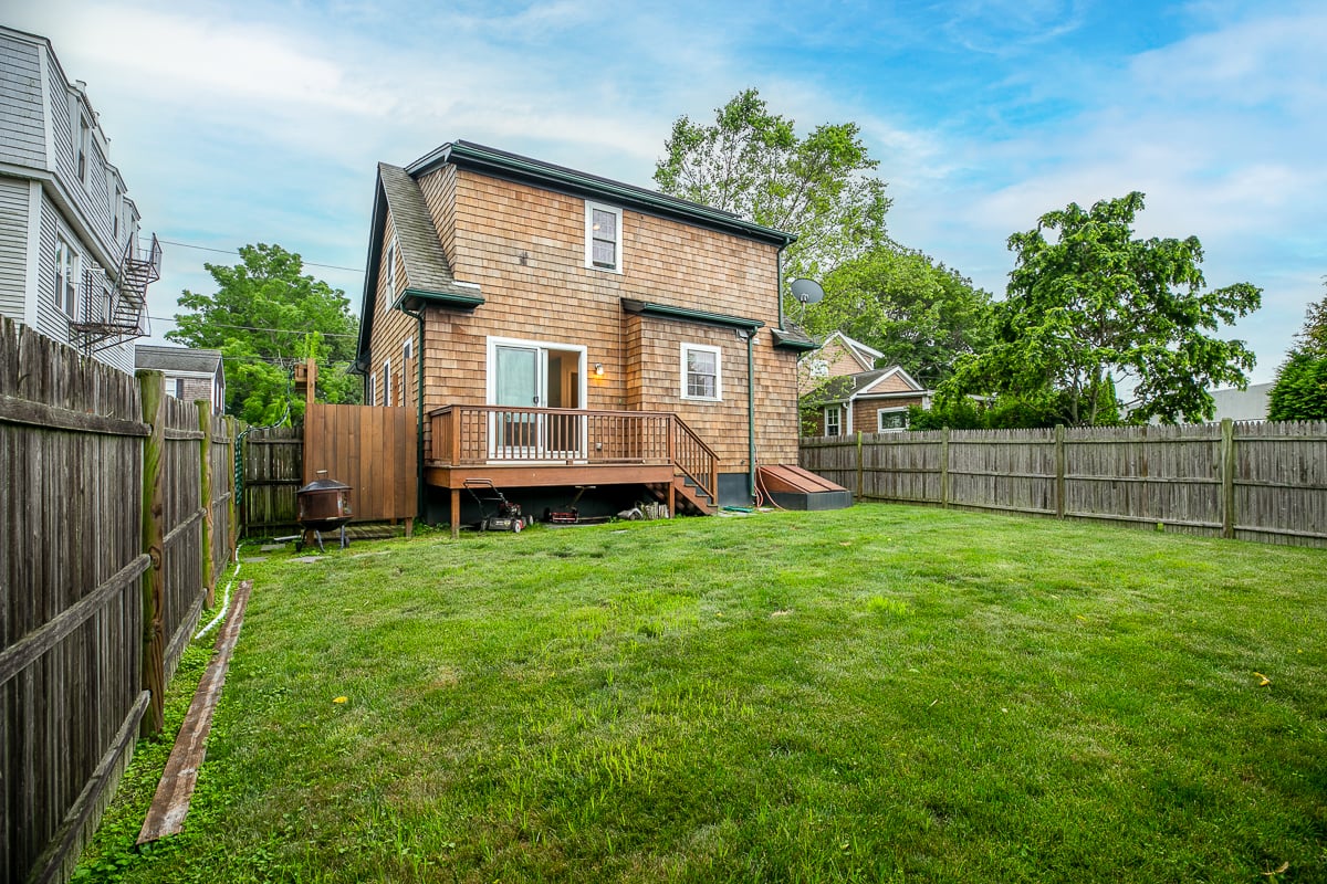 79 Garfield Street, Newport, RI 02840