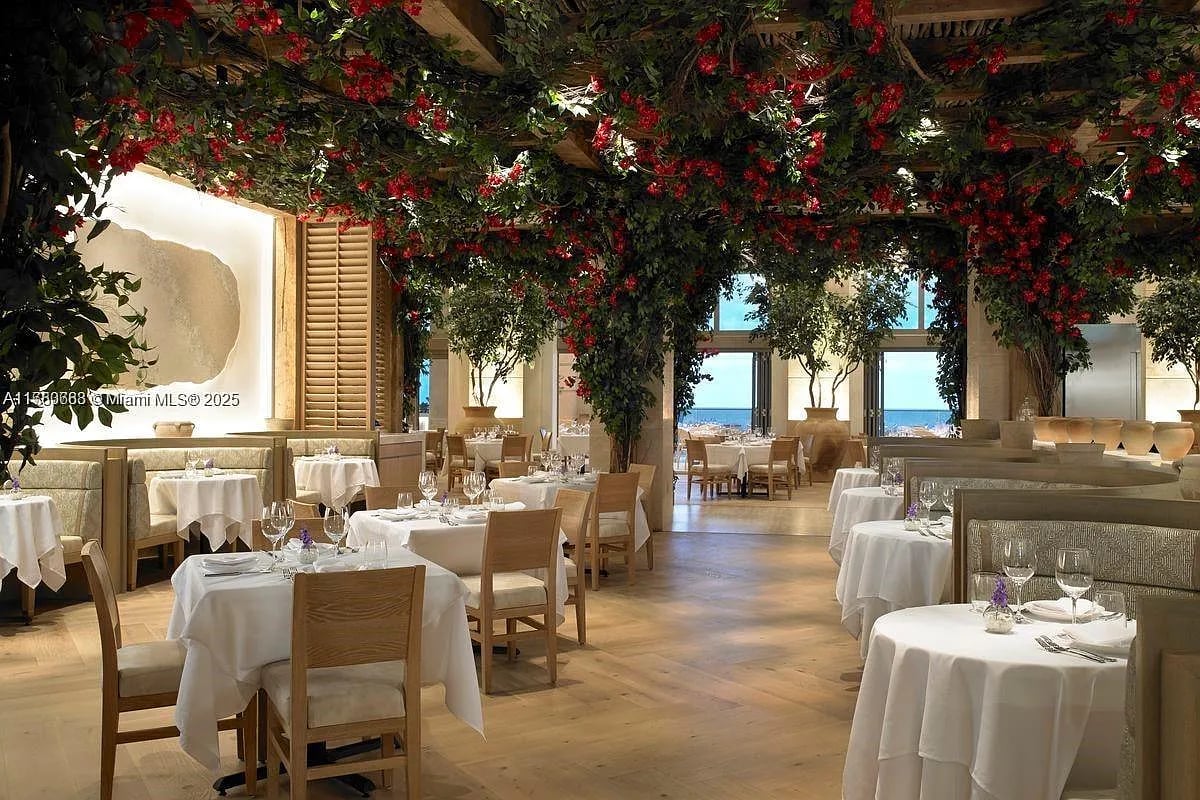 17975 Collins Ave #N701