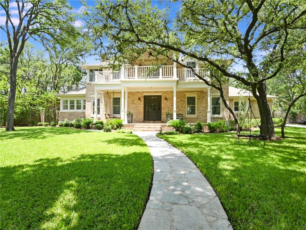 3303 Park Hills Drive