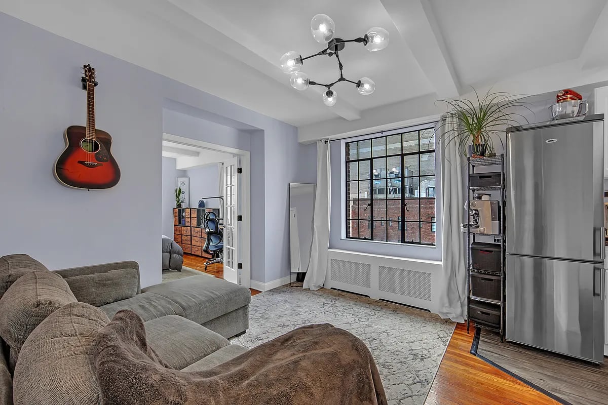 320 East 42nd Street Unit: 1710
