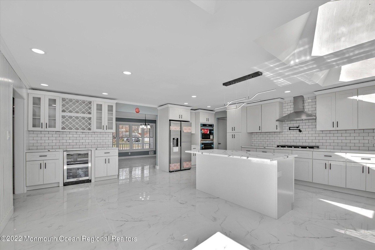 36 Kensington Dr