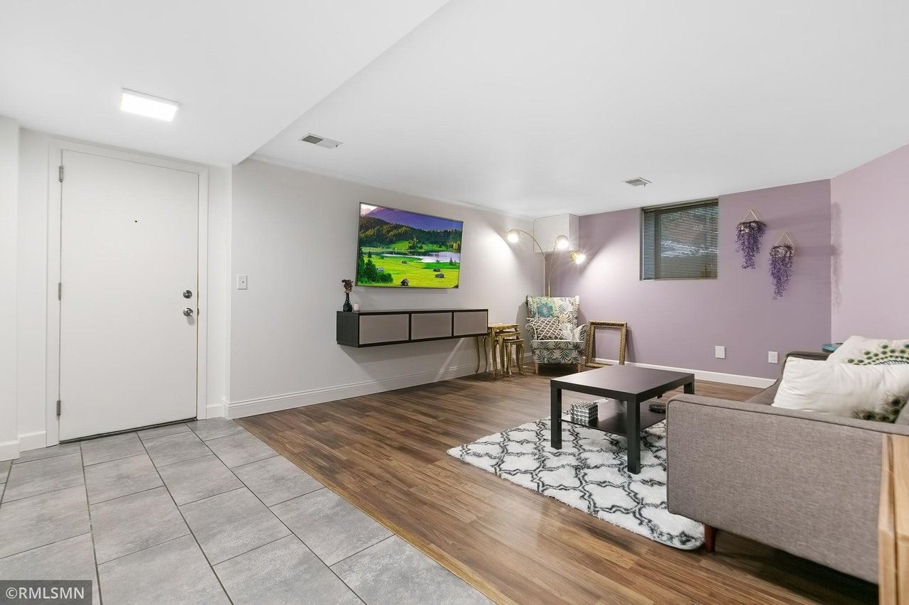 24 Saint Albans St S #7