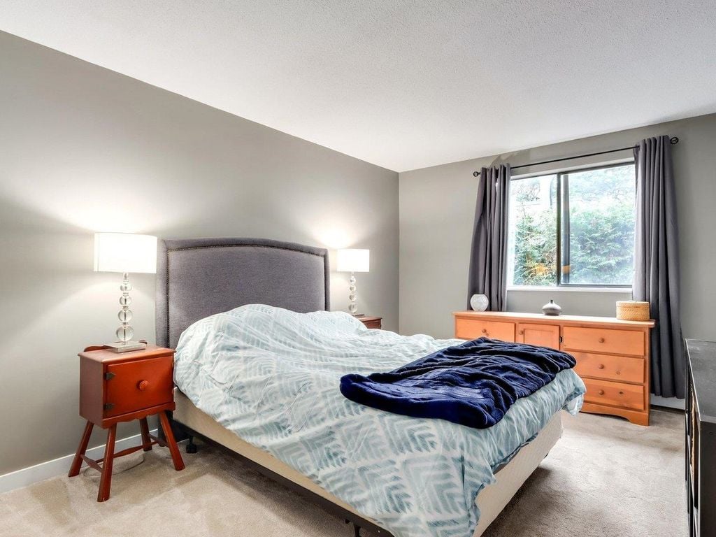 310 E 3rd St, #209