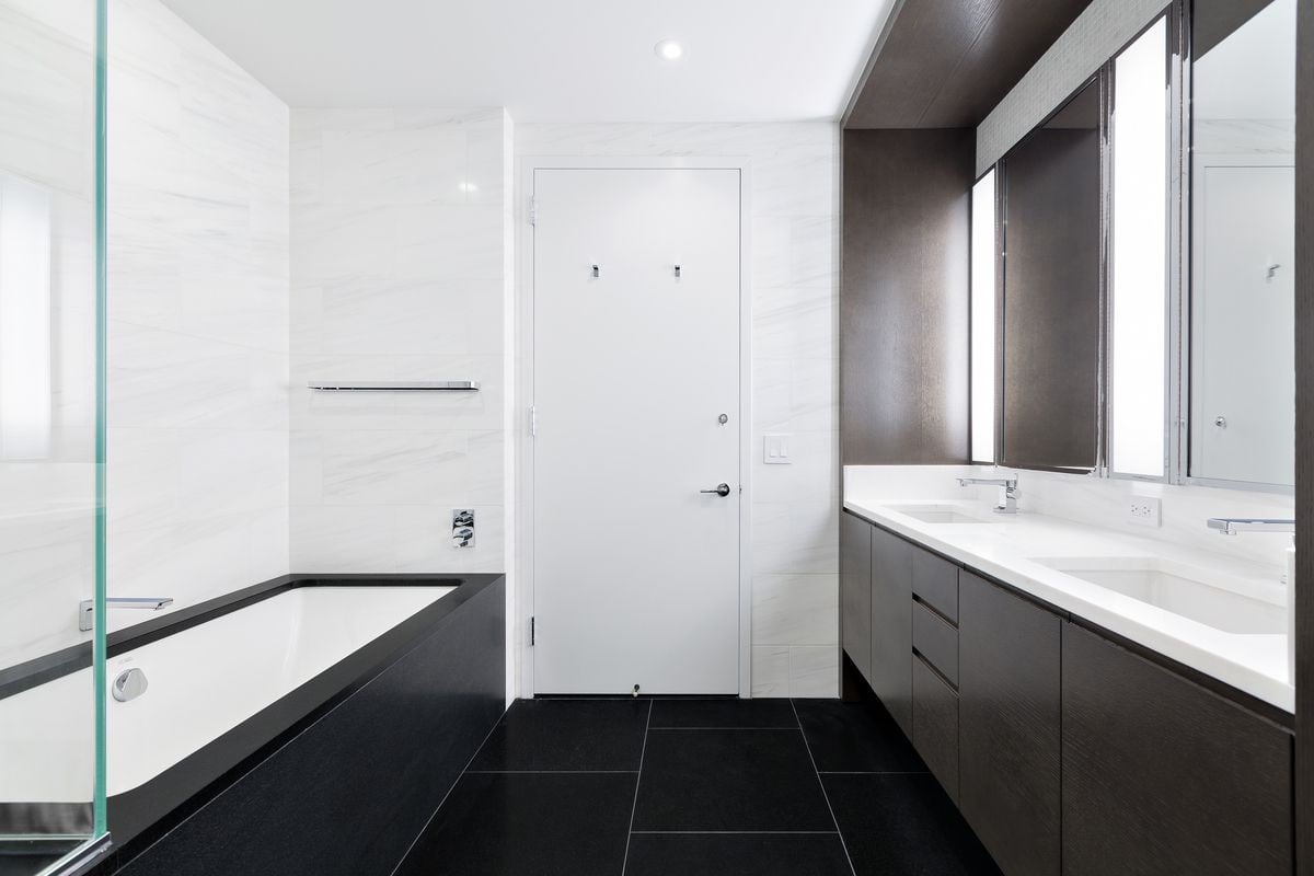 50 Riverside Boulevard, #11L