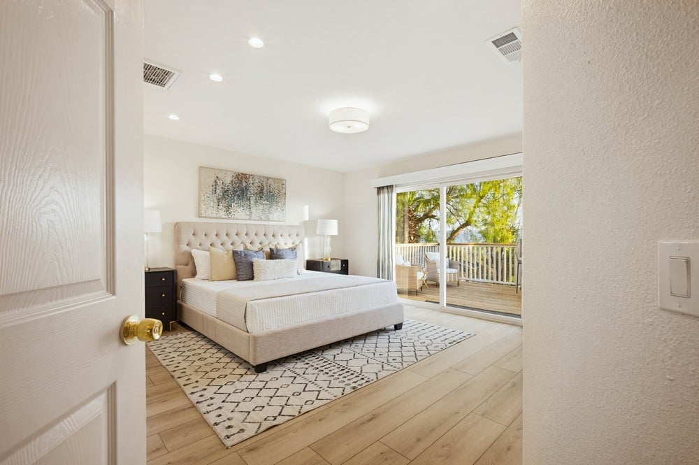 39912 Hillsboro Cir