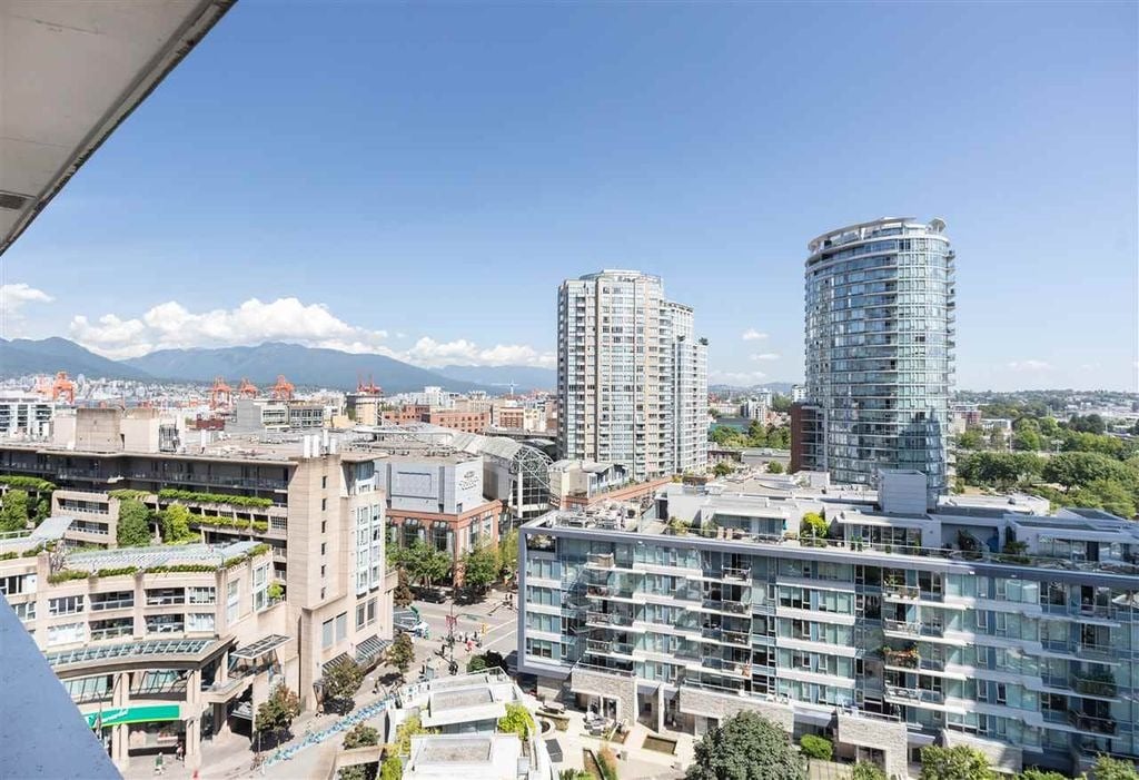 188 Keefer Pl, #1607