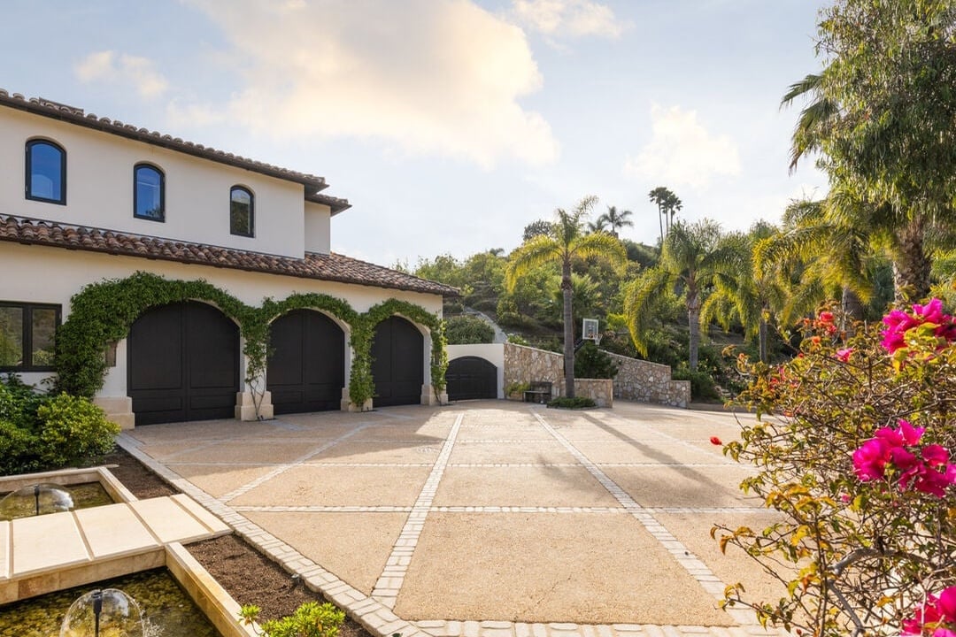 Carbon Canyon Rd, 90265