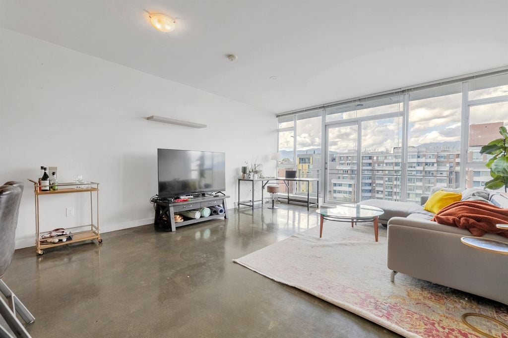 221 Union St, #906