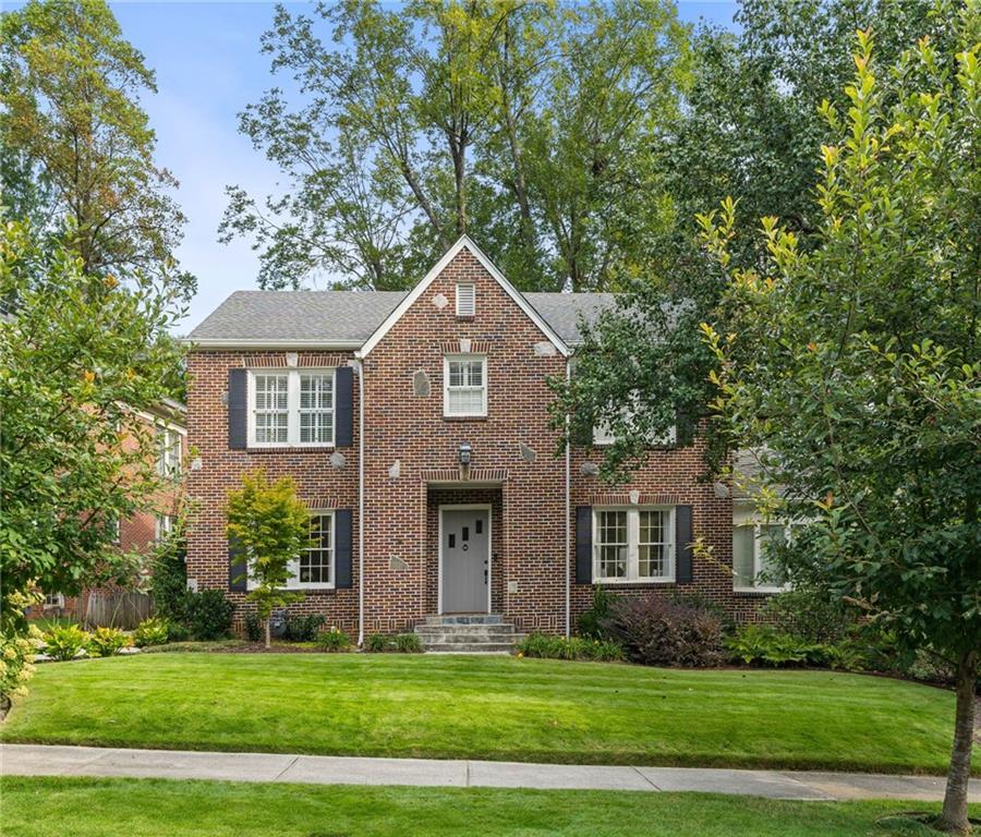 104 Los Angeles Ave NE