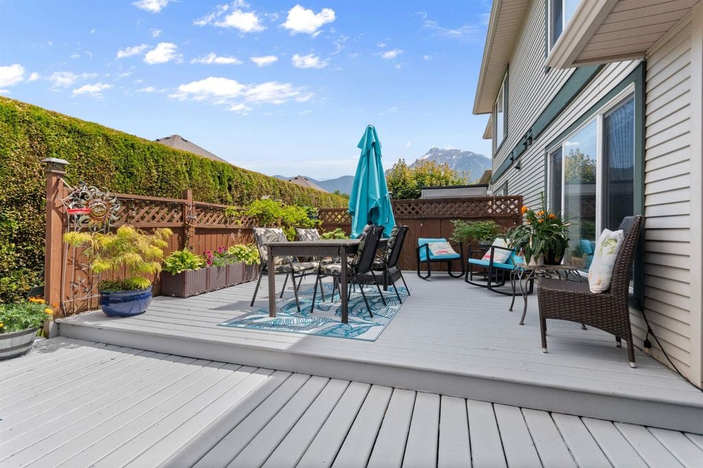 1530 Mackay Crescent, #12