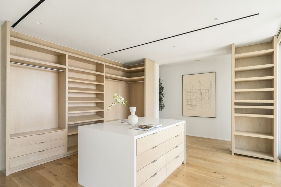 Nova Estate, Sunset Plaza Dr, 90069