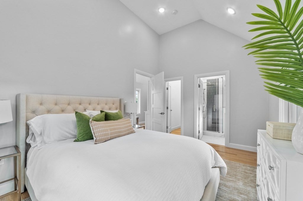90 Holworthy St Cambridge, MA 02138