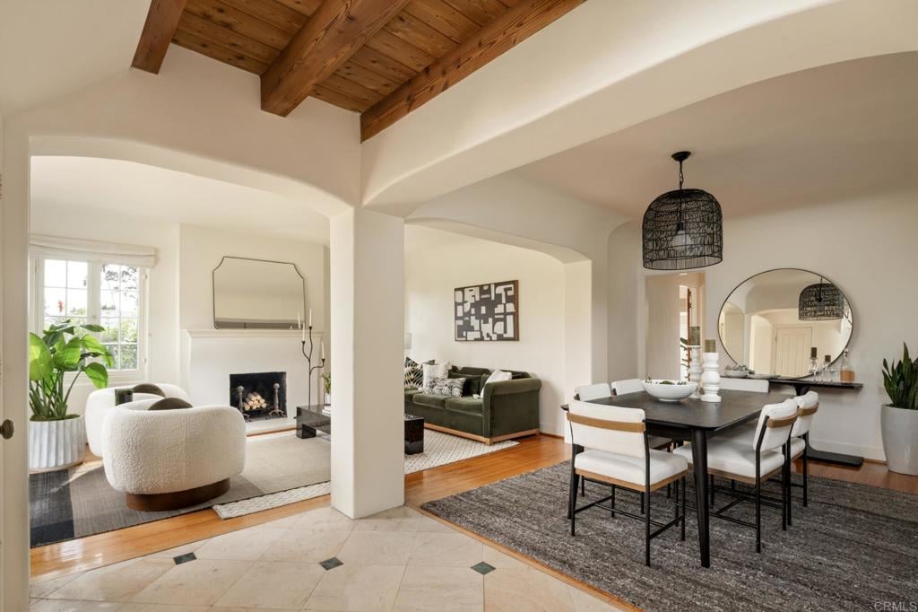 654 Bonair Place