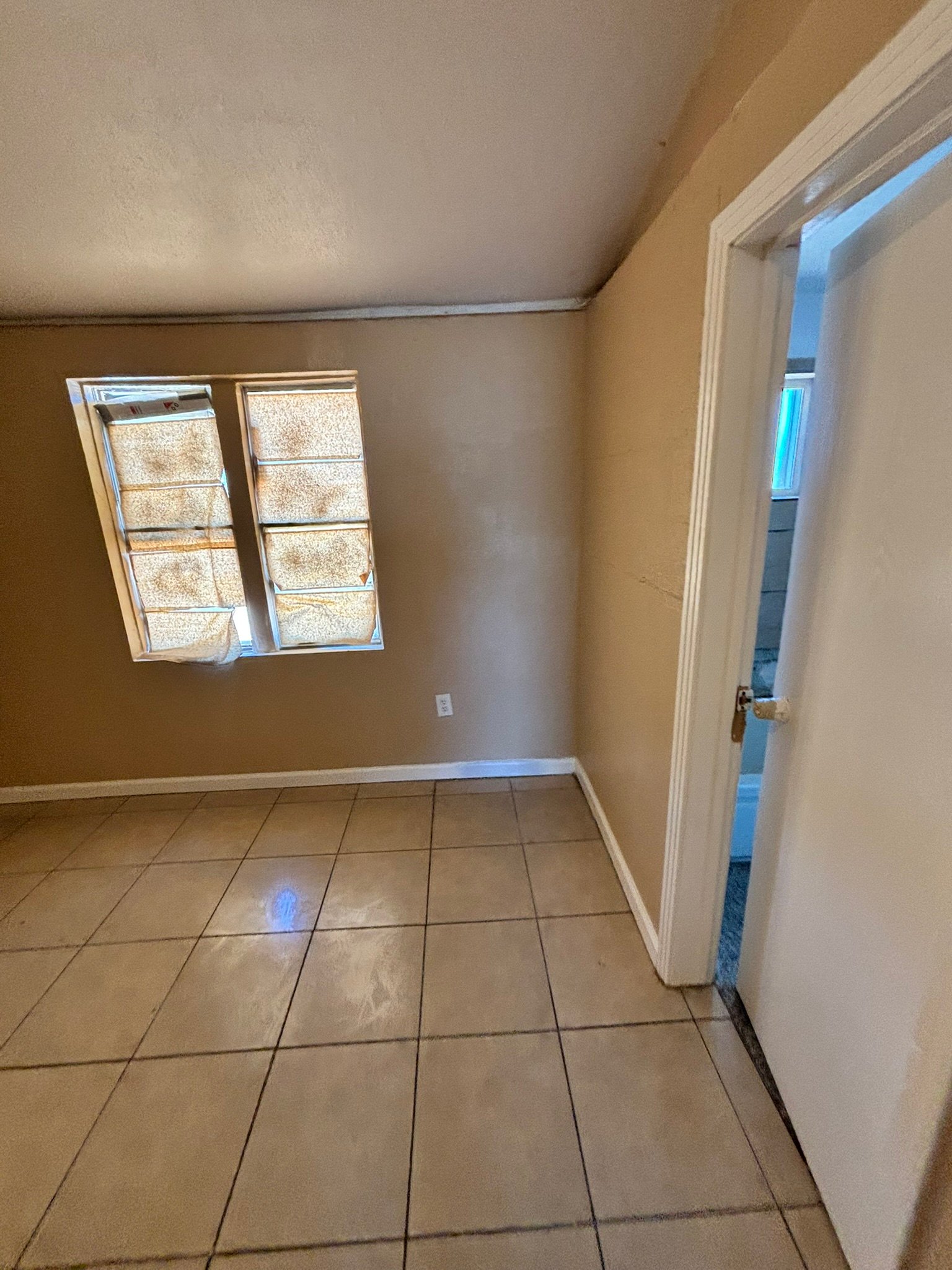 1122 Laurel Ave Las Vegas, NV 89104