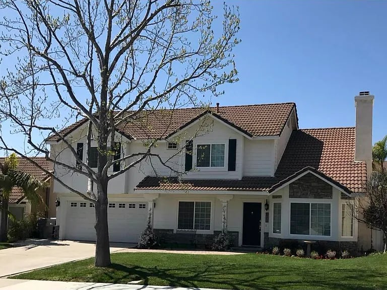 1438 Crestview Dr