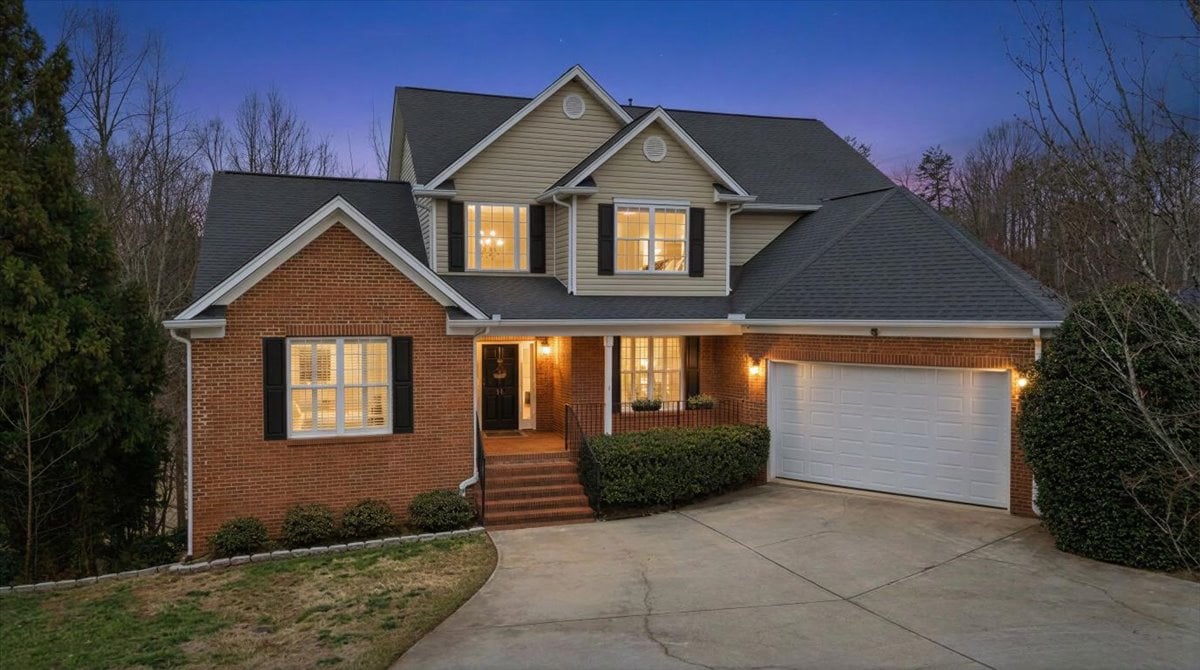 55 Devonhall Way, Taylors, SC 29687