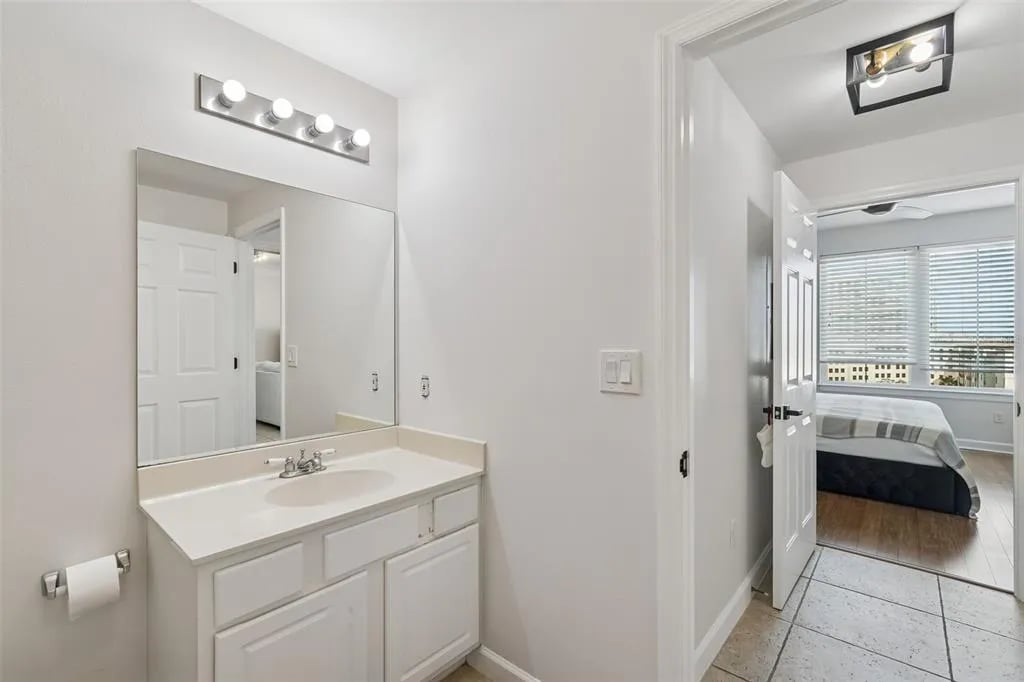 345 Bayshore Blvd, Apt 906