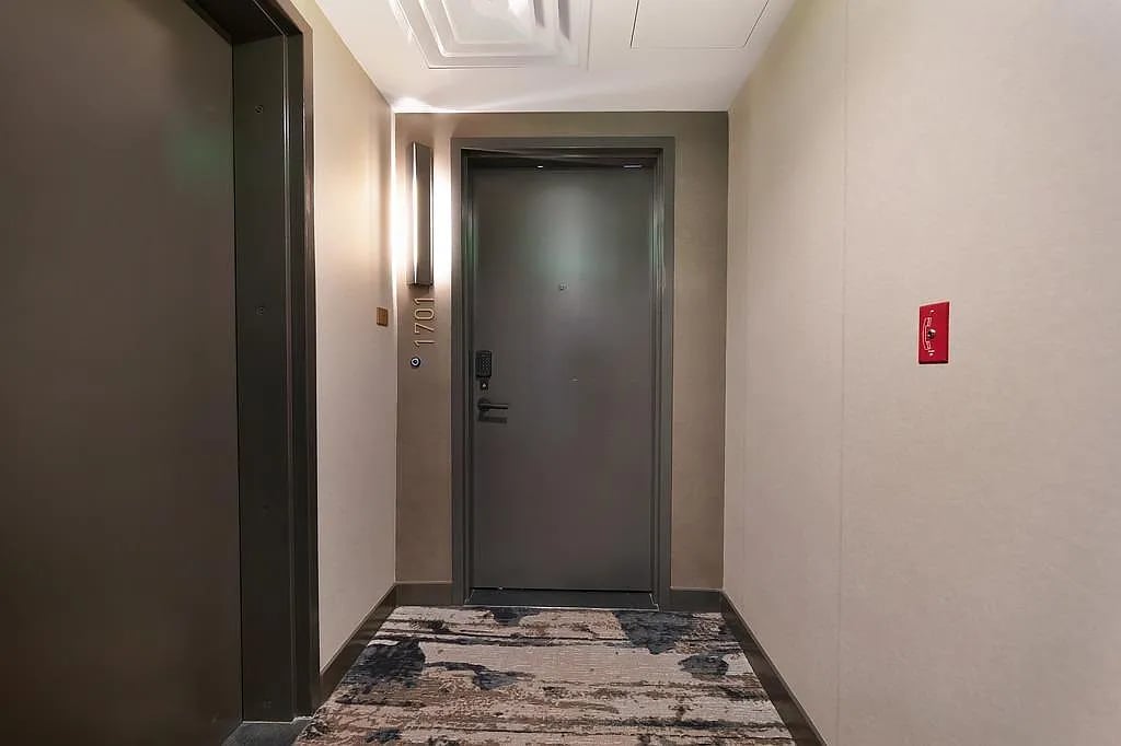 500 J St #1701