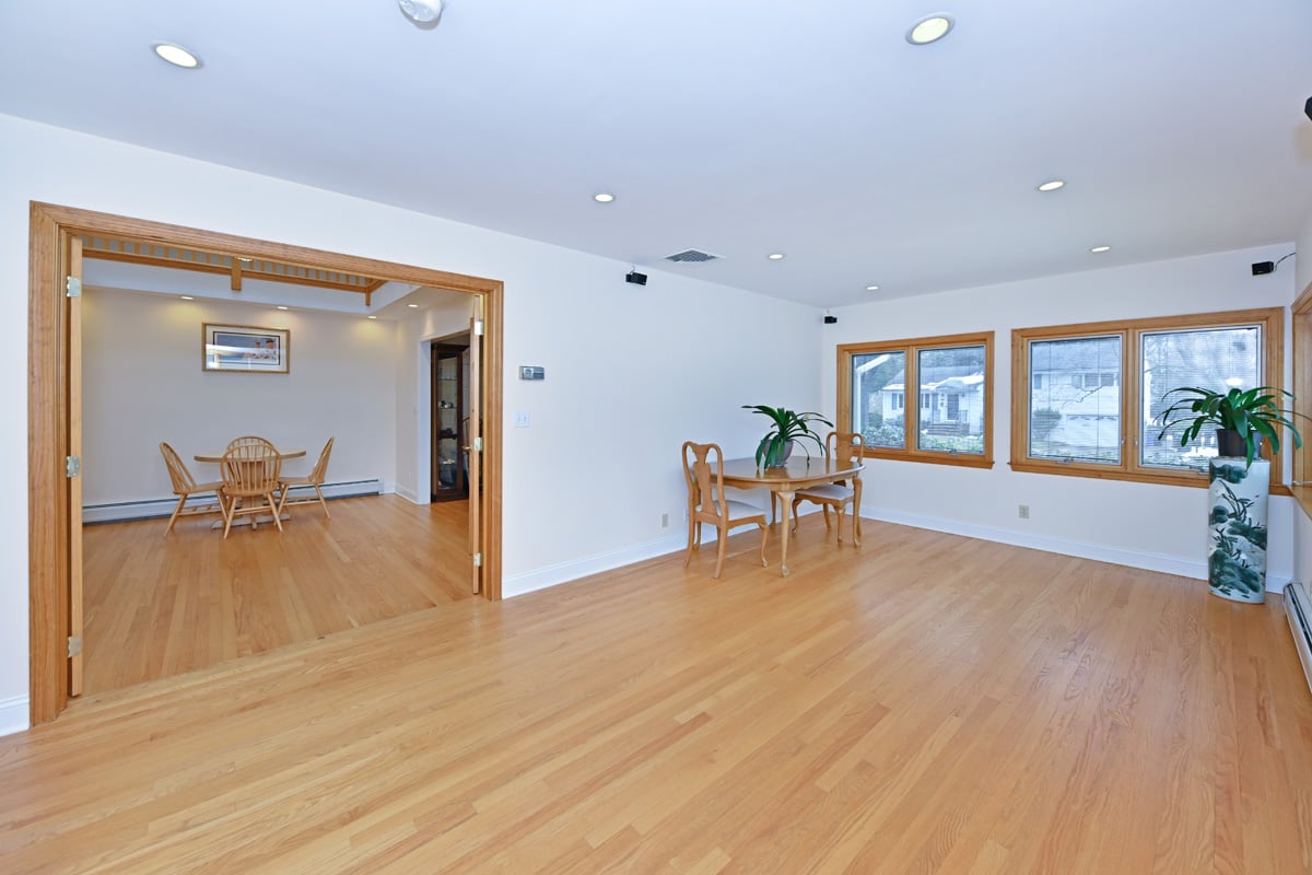 23 Spruce Pl