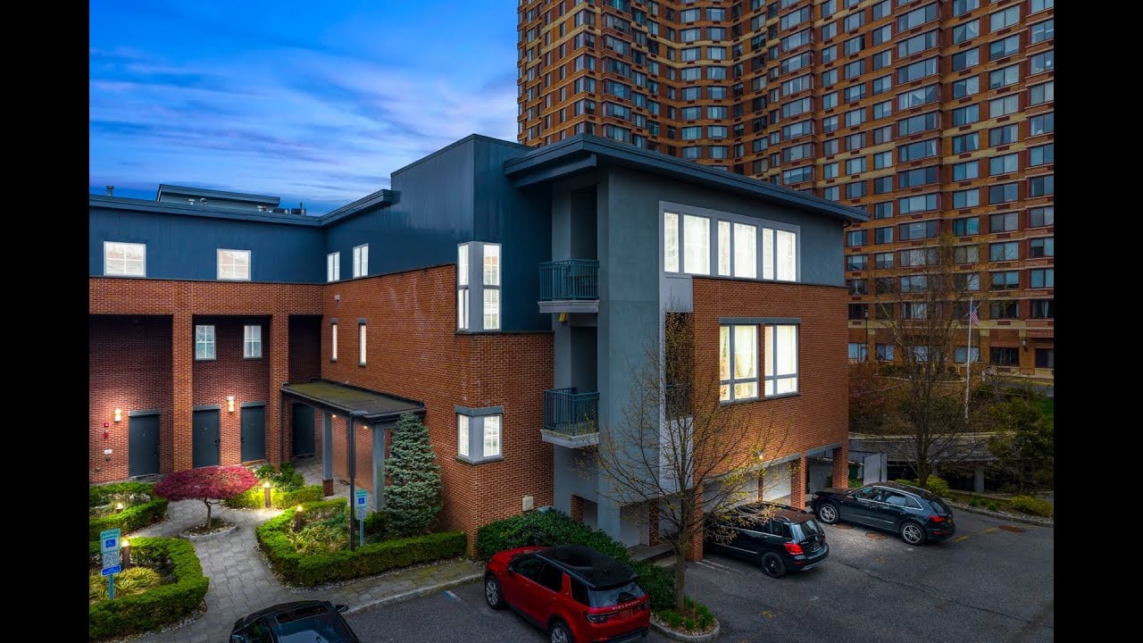 ***SOLD*** Amazing Apartment at Ridgeview in Fort Lee, NJ!