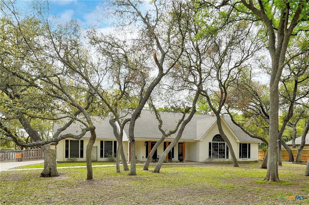 Salado Oaks